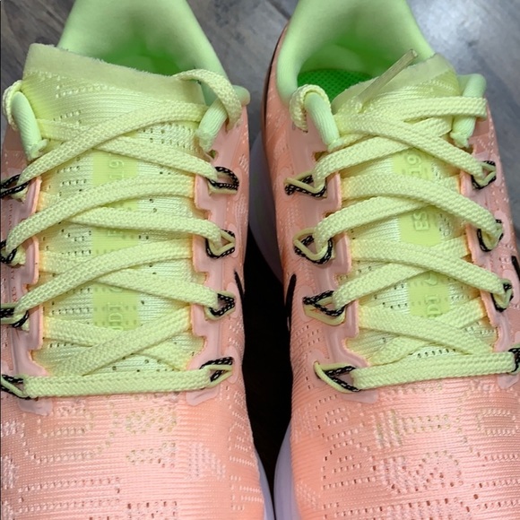 NIKE W AIR ZOOM PEGASUS 36 PRM RISE - Picture 12 of 16